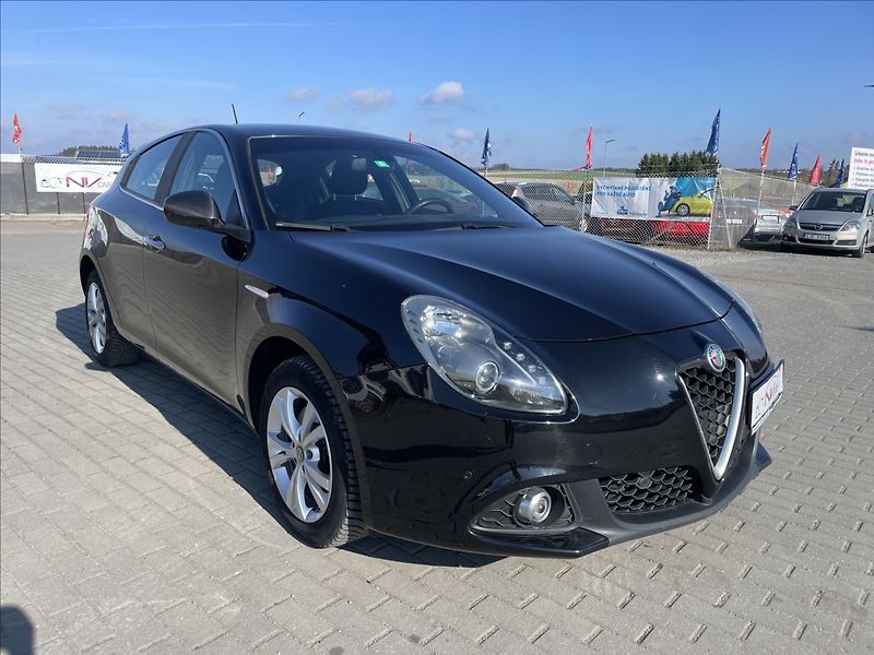 Alfa Romeo Giulietta 1,4 i 16V T 110KW XENON odp.DP - fotka 37 z 37