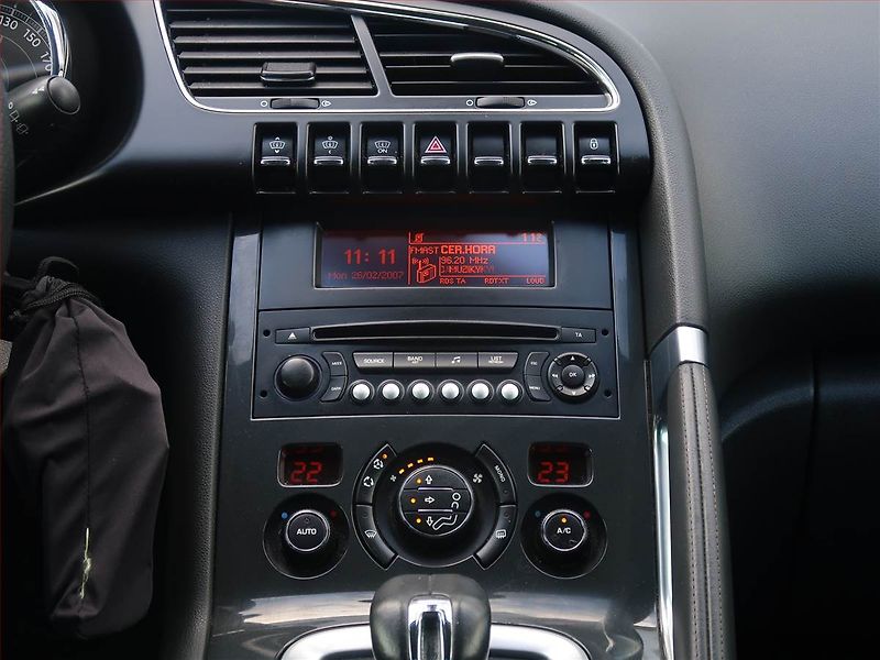 Peugeot 3008 (2013) Hybrid4, Automat, Tempomat - fotka 12 z 22