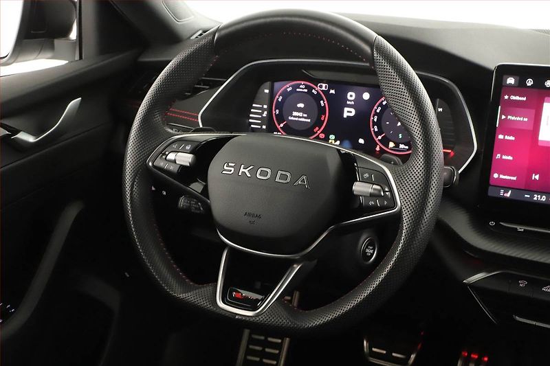 Škoda Octavia (2025) RS 2.0 TSI, RS, MATRIX, KAMERA - fotka 15 z 18