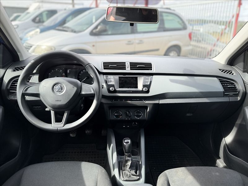 Škoda Fabia 1,0 MPI KLIMA - fotka 18 z 22