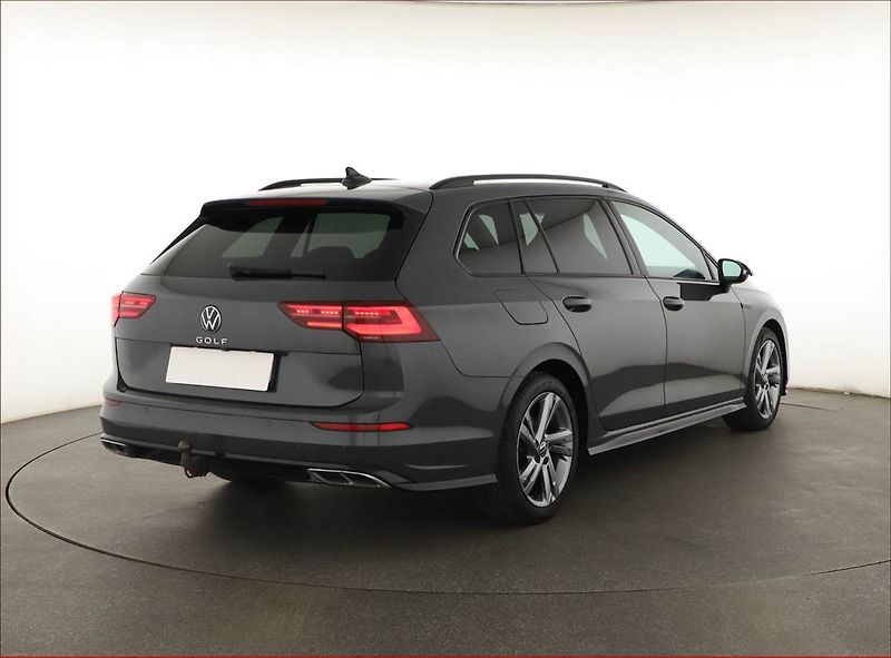 Volkswagen Golf (2022) R-Line 2.0 TDI, Kůže, Navi - fotka 5 z 22