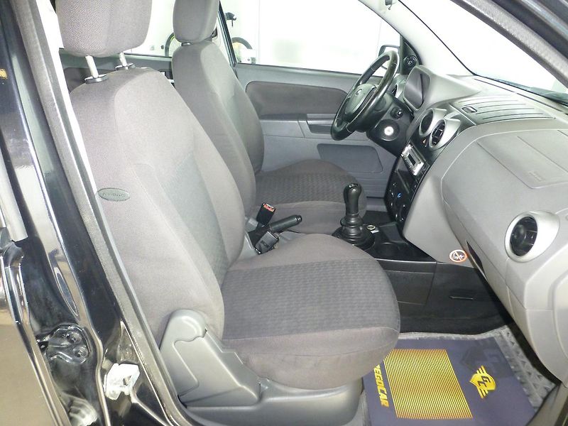 Ford Fusion (2002) 1,4TDCI-50KW**NOVÉ PNEU* - fotka 18 z 25