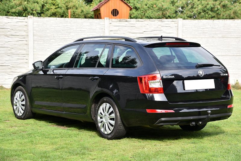 Škoda Octavia 2.0 TDi CR DSG STYLE,NAVI,TEMP - fotka 4 z 50