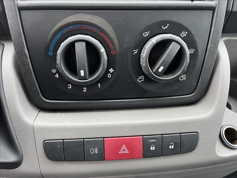 Fiat Ducato 2.2 JTD L1H1 NOVÉ PNEU VSTŘIKY - fotka 13 z 26