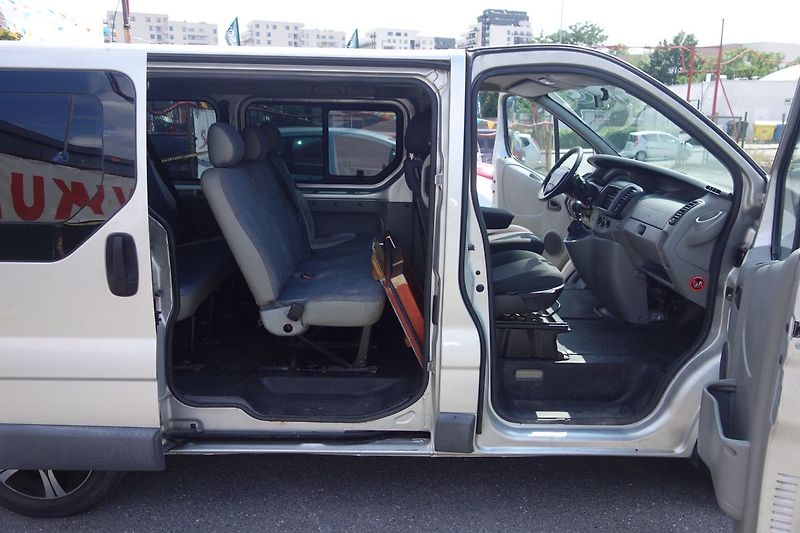 Renault Trafic 1,9DCi 74 kW 8 míst !! - fotka 14 z 33