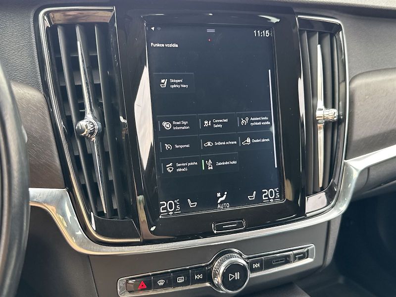 Volvo V90 (2019) 2.0 TDI 4x4 Automat CROSS COUN - fotka 17 z 31
