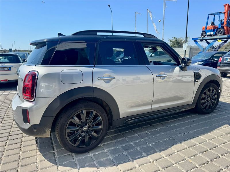 Mini Countryman 2,0 D Cooper F60 110kw Automat - fotka 2 z 17