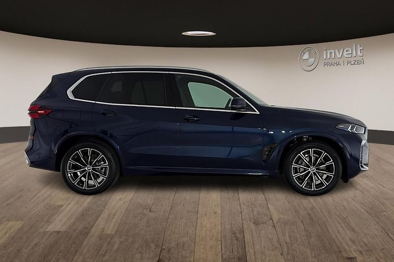 BMW X5 xDrive40d - fotka 2 z 28