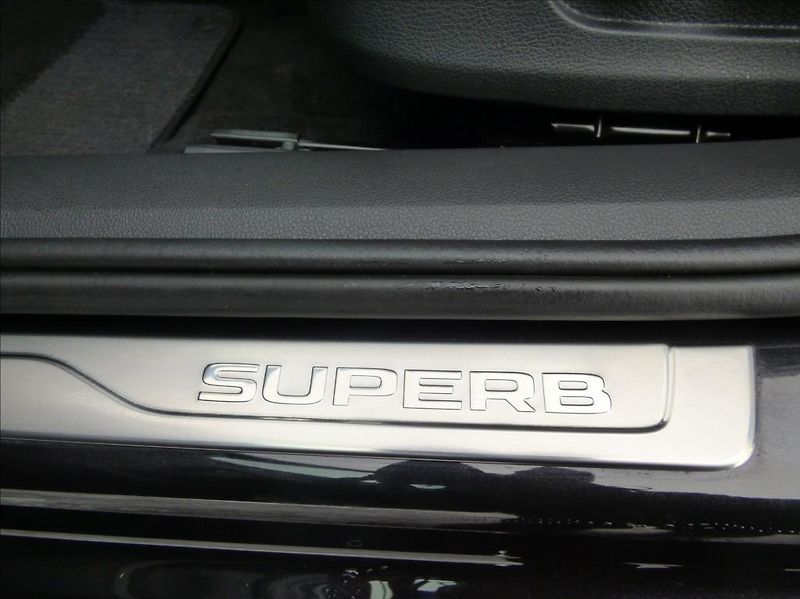 Škoda Superb 2,0 TDI DSG CRYSTAL LIGHT  Sty - fotka 76 z 78
