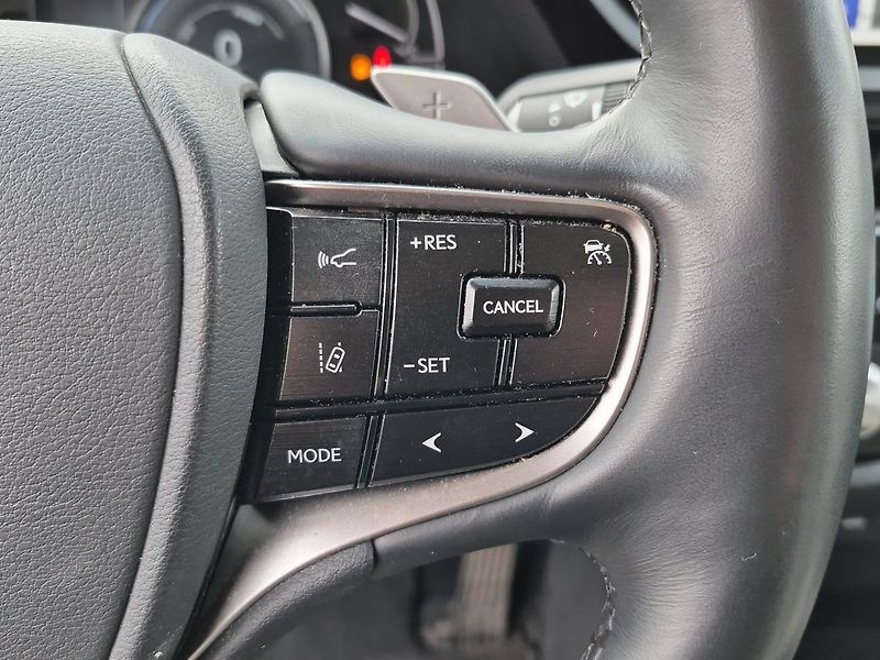 Lexus ES 300 LIMITED EDITION  300H - fotka 16 z 30