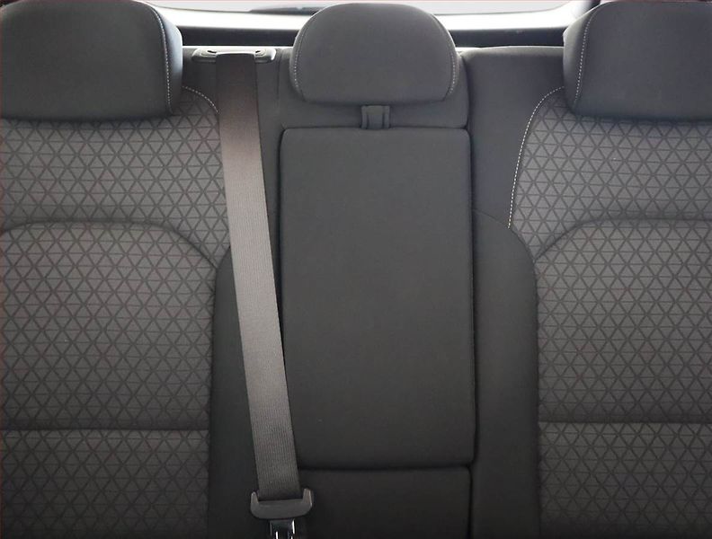 Kia Ceed (2019) 1.4 T-GDI, Serv.kniha, Xenony - fotka 10 z 23