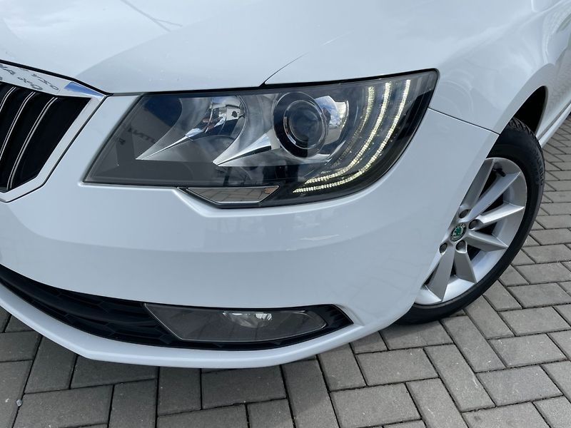 Škoda Superb (2015) 2.0 TDi 103kW! DSG! CZ! - fotka 9 z 27