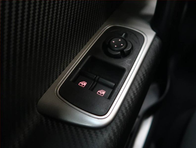 Alfa Romeo MiTo (2013) 1.4 MultiAir, Serv.kniha - fotka 17 z 18