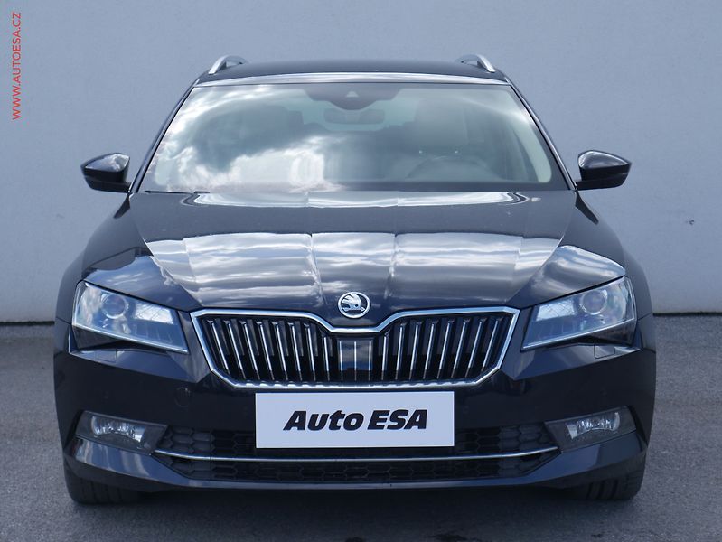 Škoda Superb (2015) 2.0 TDi 4x4, DSG, navi, bixen - fotka 2 z 20