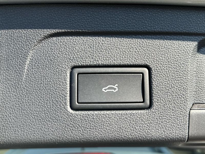 Volkswagen Touran (2024) People 1,5 TSI EVO 7DSG - fotka 24 z 24