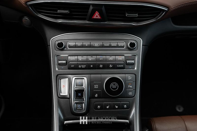 Hyundai Santa Fe (2023) - fotka 45 z 49