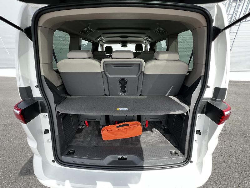 Volkswagen Multivan 2.0TDI DSG 110kW 7-Míst TZ DPH - fotka 23 z 25