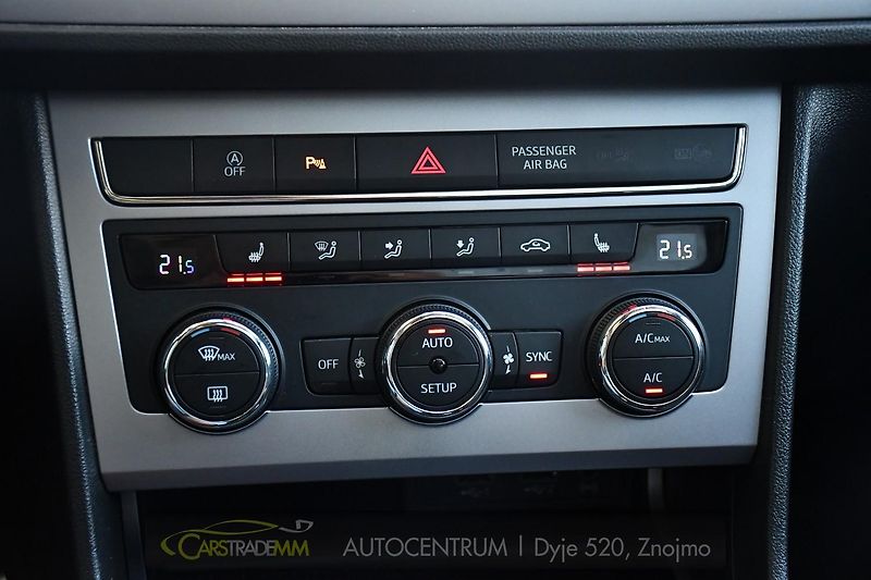 Seat Leon 1.8TSi Xcellence LED - fotka 34 z 57
