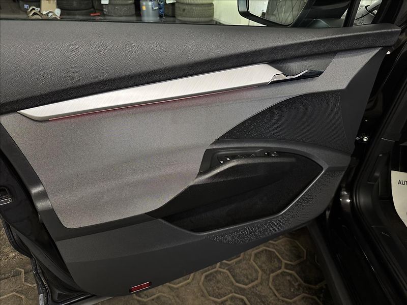 Škoda Enyaq IV80 150kW TAŽNÉ SOH 88% - fotka 14 z 43