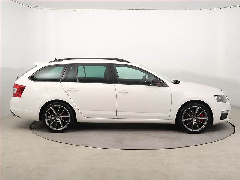 Škoda Octavia (2015) RS 2.0 TDI, Automat, Kůže - fotka 6 z 13