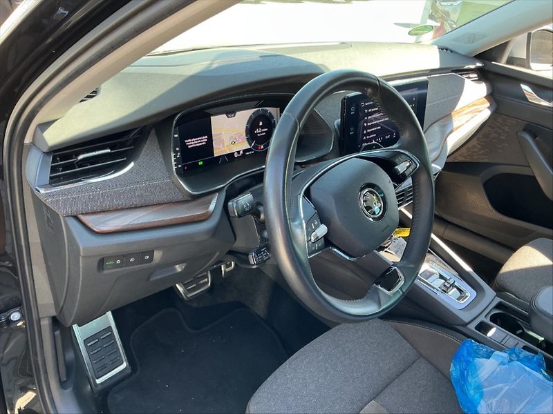 Škoda Octavia 2,0 TDI 147kW 4x4 DSG Scout - fotka 4 z 12
