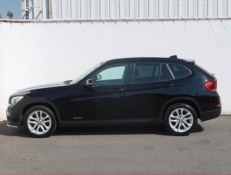BMW X1 (2014) xDrive18d, 4X4, Serv.kniha - fotka 3 z 16