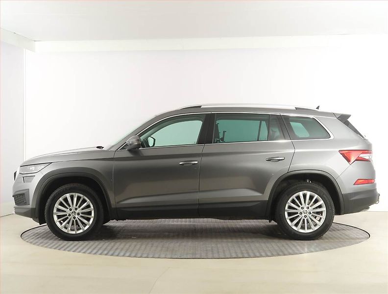 Škoda Kodiaq (2022) Style 2.0 TDI, digi klima - fotka 3 z 28