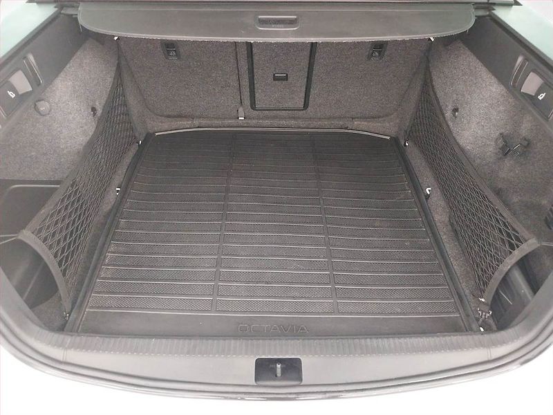 Škoda Octavia (2015) Scout 2.0 TDI, 4X4, Automat - fotka 14 z 22