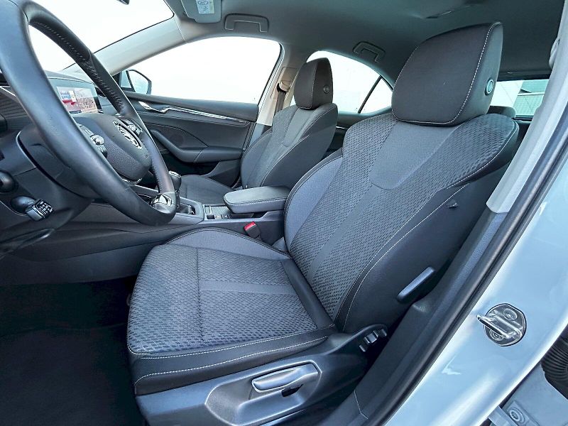 Škoda Octavia (2023) 1.5 TSI 110kW MP6 Style - fotka 26 z 35