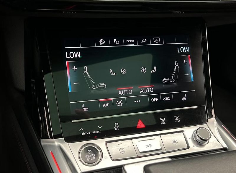Audi Q8 e-tron 55 Q 360k Pano Matrix 4 zóny   - fotka 26 z 36