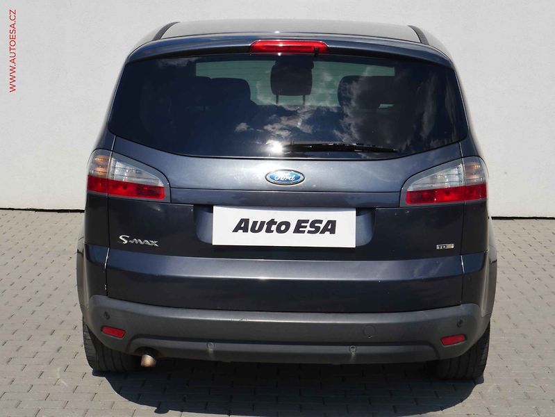 Ford S-MAX (2008) 2.0 TDCi, AC, park.asist - fotka 5 z 18