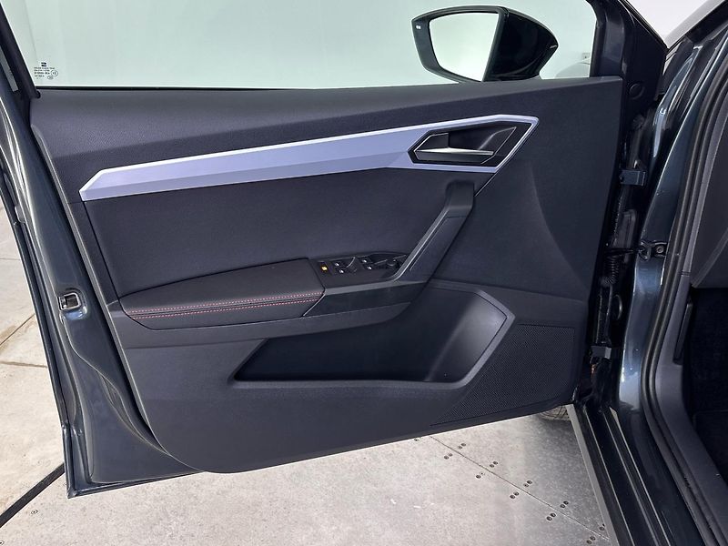 Seat Arona FR - fotka 13 z 27