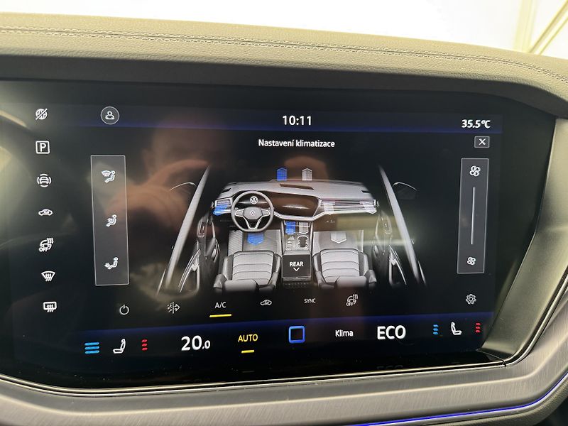 Volkswagen Touareg 3.0Tdi*1-MAJ*DPH*R-LINE*HUD* - fotka 42 z 47