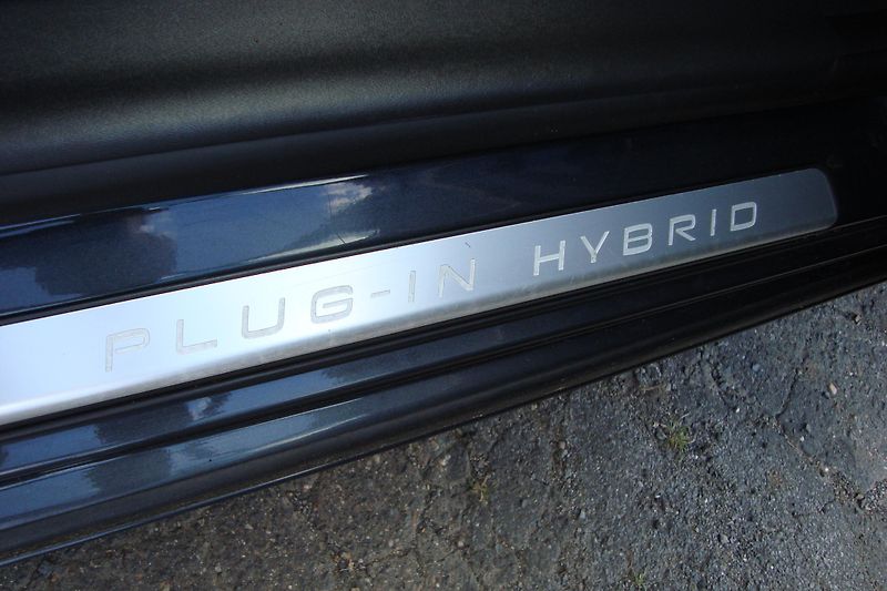 Volvo V60 (2013) PLUG-IN-HYBRID,2.4D6,AWD,158kW - fotka 34 z 78