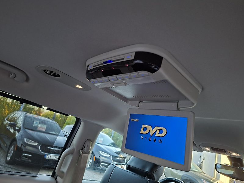 Chrysler Pacifica (2017) 3,6L V6 Touring L PLUS,DVD,And - fotka 22 z 35