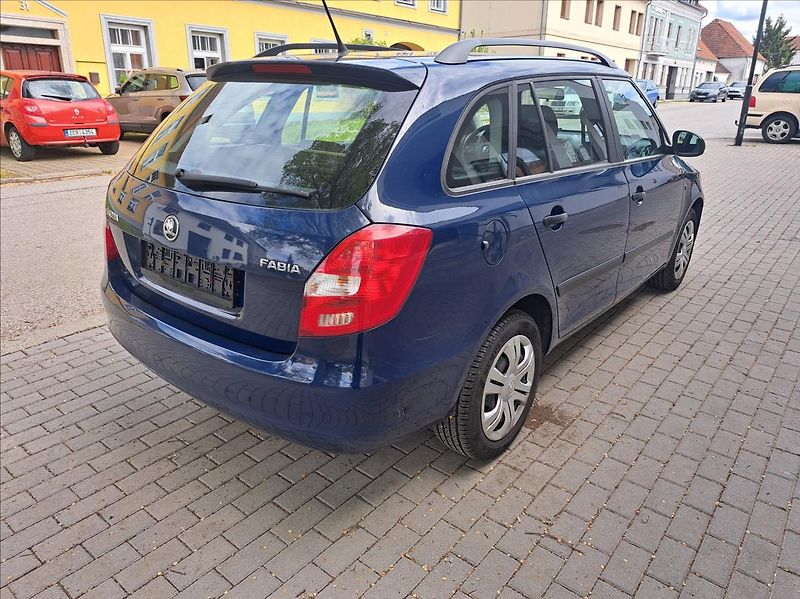 Škoda Fabia 1,2 HTP - fotka 10 z 47