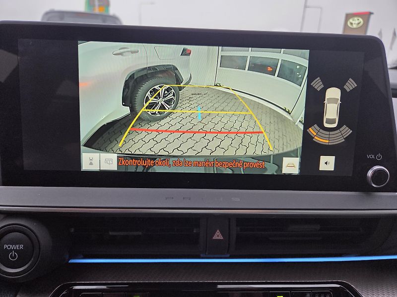 Toyota Prius (2025) 2.0 Plug-in Hybrid - fotka 12 z 17