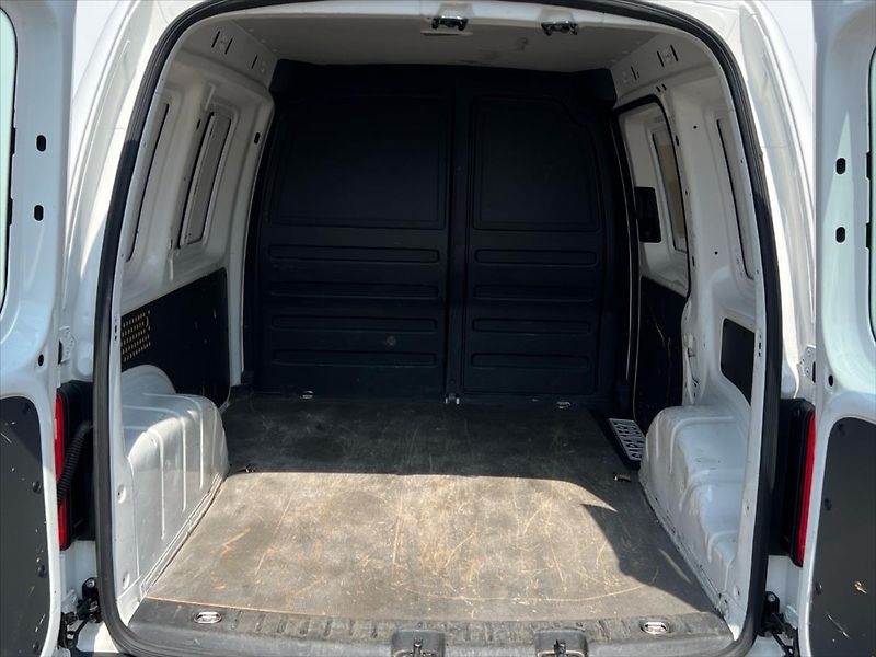 Volkswagen Caddy 2,0 TDi 75kW skříň  REZERVACE - fotka 13 z 20
