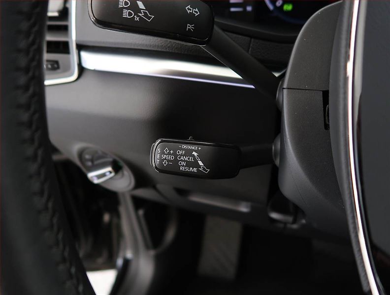 Škoda Karoq (2022) 1.5 TSI, digi klima - fotka 25 z 28