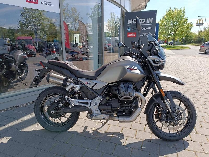 Moto Guzzi V 85 TT (2025) V 85 Strada Grigio Brera (slev - fotka 3 z 10
