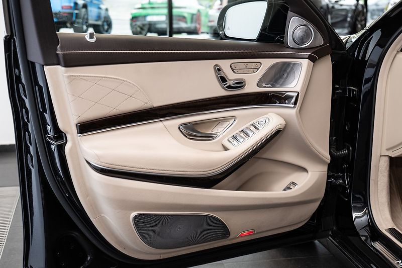 Mercedes-Benz Třídy S Maybach 4MATIC - fotka 6 z 26