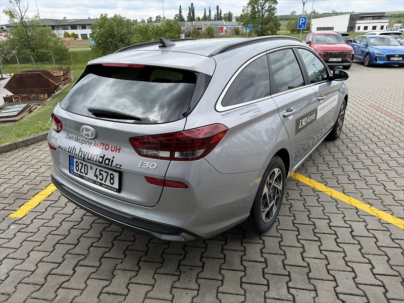 Hyundai i30 (2026) 1,6 T-GDI MHEV 7st. DCT  STYLE - fotka 5 z 12