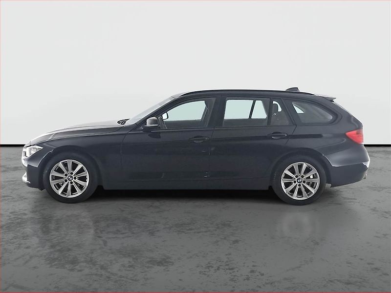 BMW Řada 3 (2013) 318 d, Xenony, Tempomat - fotka 3 z 18
