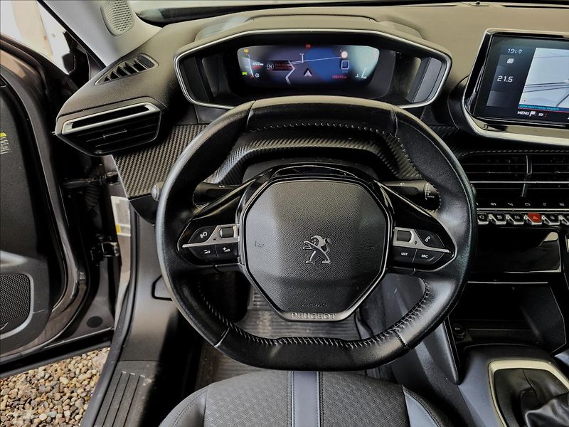 Peugeot 2008 1,2 Allure,navi,klima,Led - fotka 20 z 50