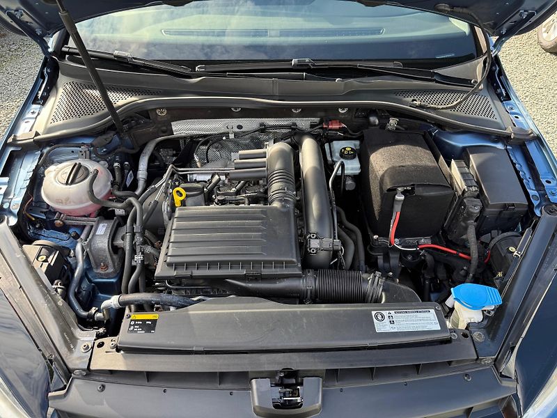 Volkswagen Golf 1.4 TSI CUP - fotka 13 z 13
