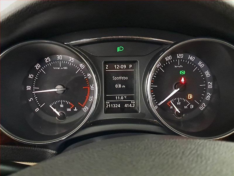 Škoda Superb (2010) 2.0 TDI, Automat, Navi, Xenony - fotka 11 z 22