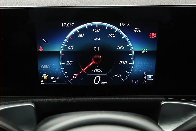Mercedes-Benz GLB (2023) 200 - fotka 8 z 22