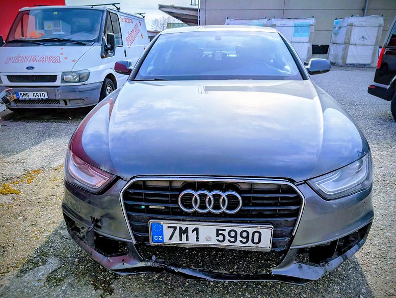 Audi A4 (2013) 3.0 /180kW - fotka 2 z 6