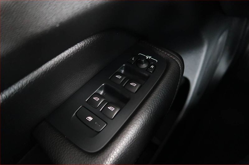 Volvo XC60 (2020) B4 AWD - fotka 17 z 17