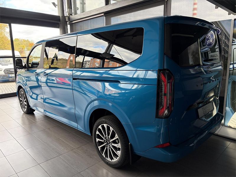 Ford Tourneo Custom (2026) Titanium X L2, Tourneo, 2.0 Ec - fotka 4 z 9